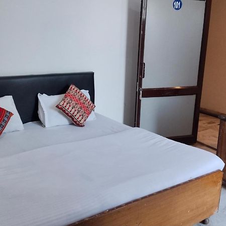 Fabhotel Grover 康格拉 外观 照片