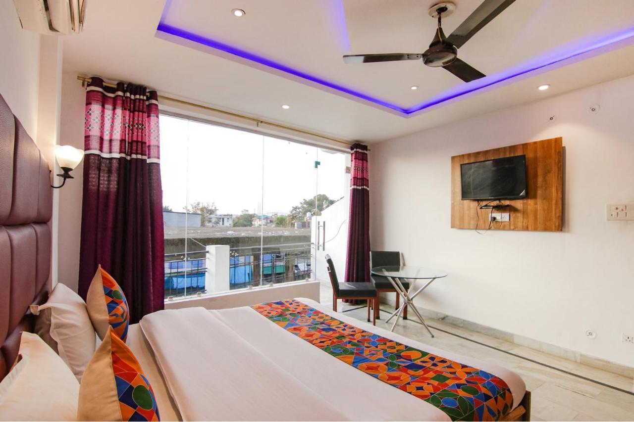 Fabhotel Grover 康格拉 外观 照片