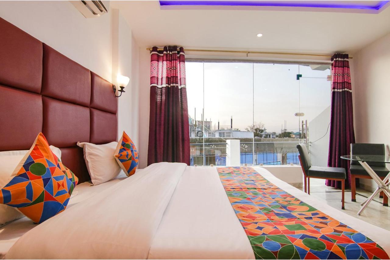 Fabhotel Grover 康格拉 外观 照片