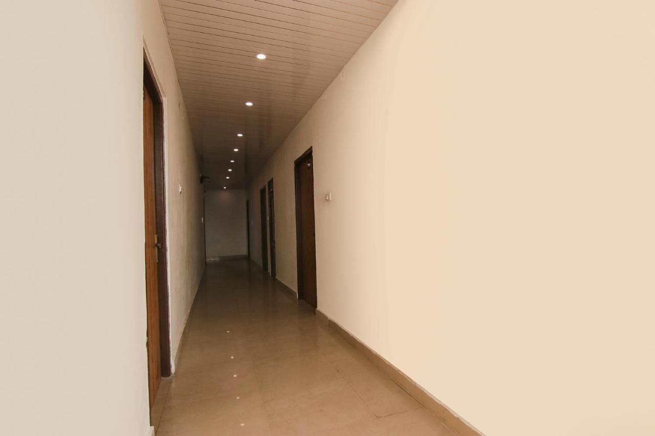 Fabhotel Grover 康格拉 外观 照片