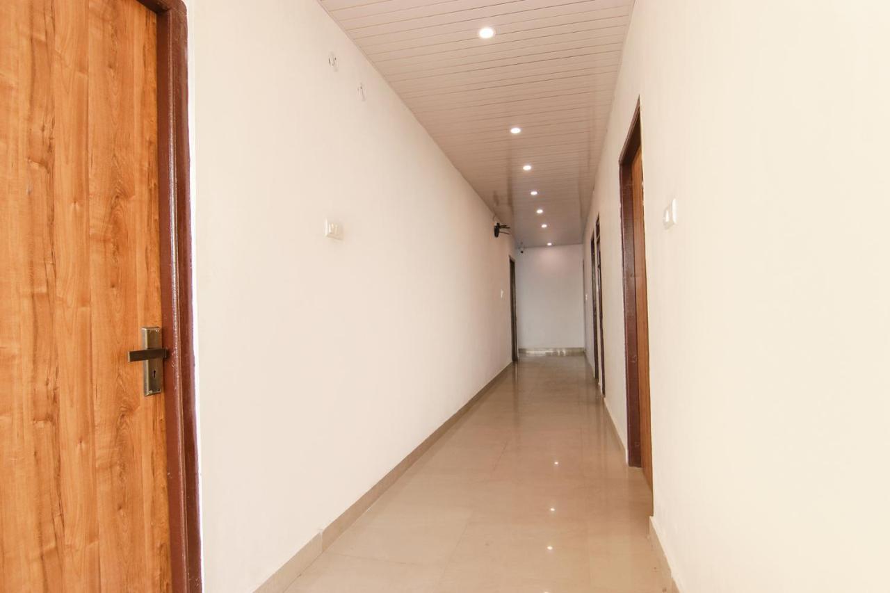 Fabhotel Grover 康格拉 外观 照片
