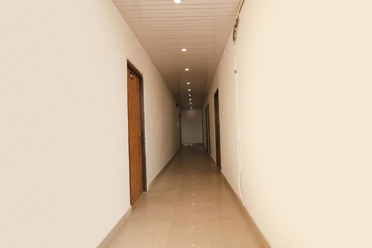 Fabhotel Grover 康格拉 外观 照片